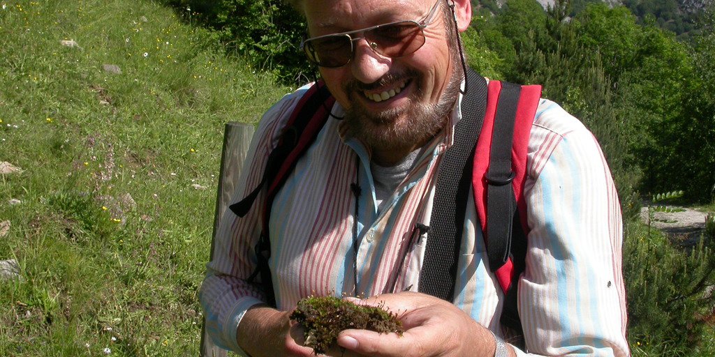 Martin Nebel, spécialiste des mousses, Parco Naturale Alpi Marittime (M. De Biaggi)